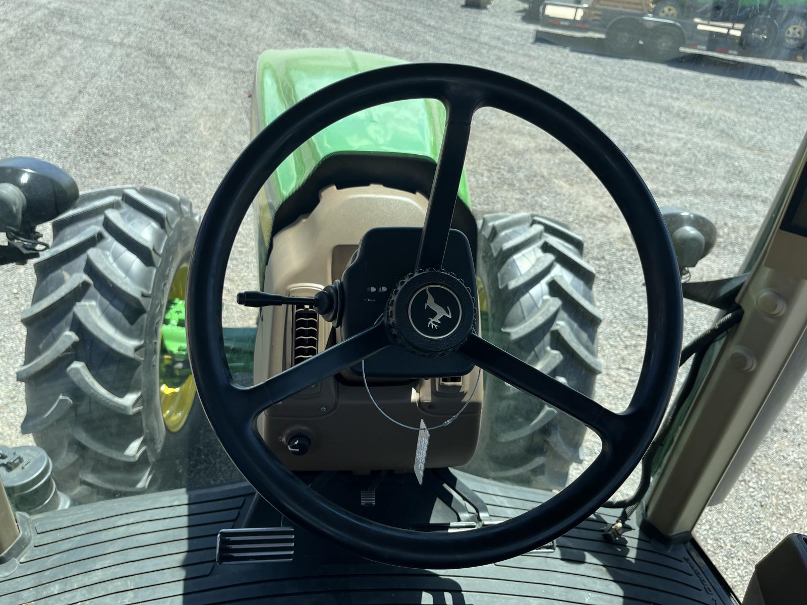 ./imagenes/INVOICE/2019/17361/TRACTOR JOHN DEERE 8320 (10).JPG